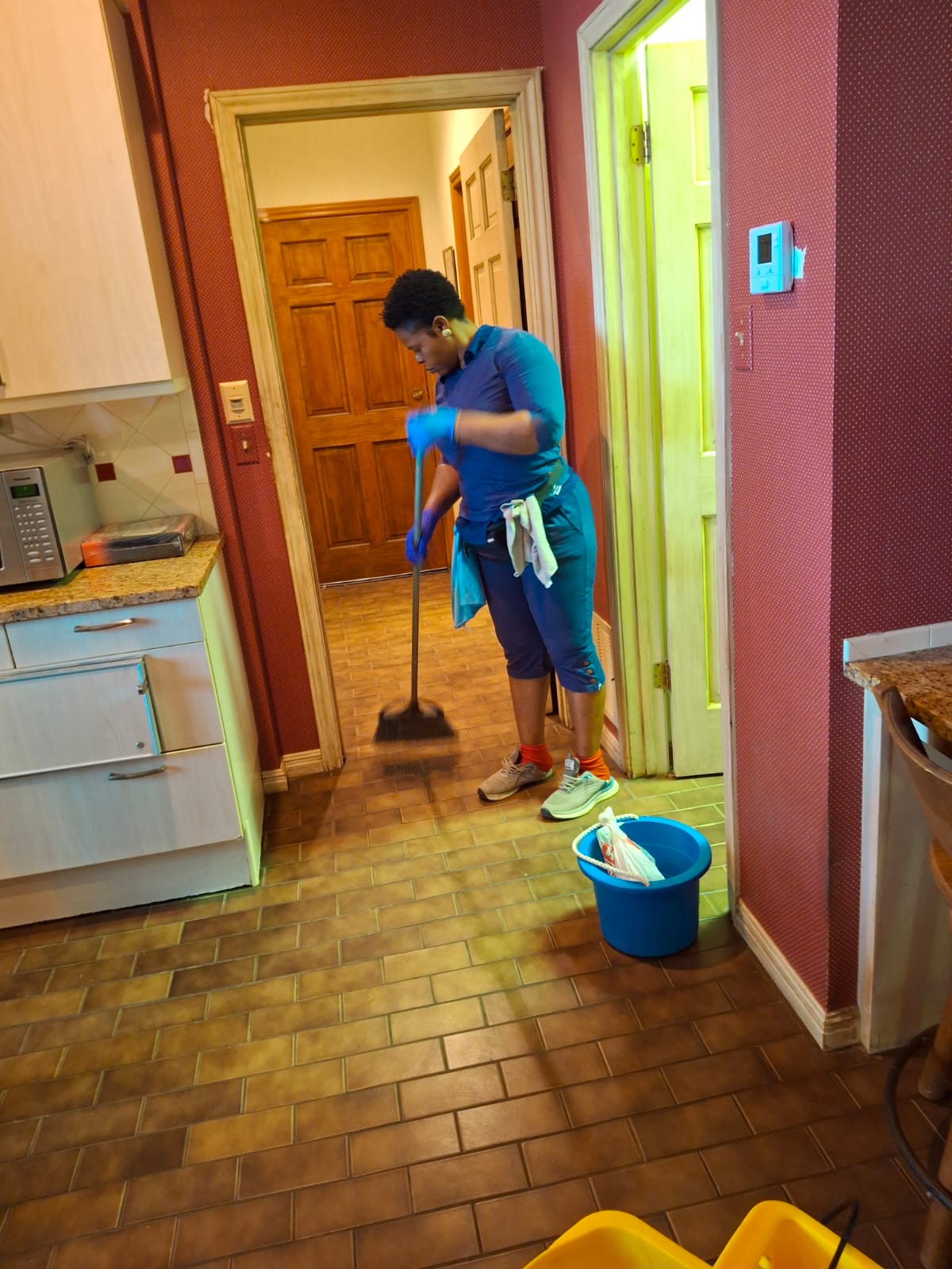 FLOOR